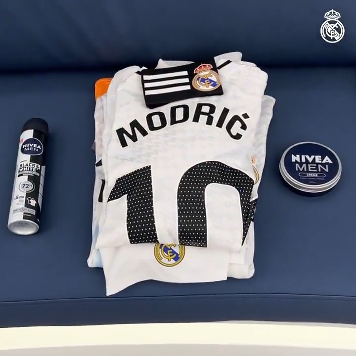 👕🔢 All set in our dressing room! 🔵 #PreparationIsEverything