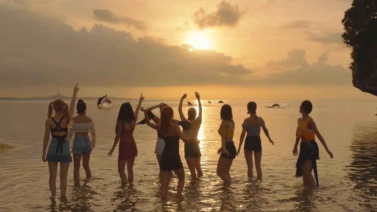 everyone deserves to experience kpop summer at least once