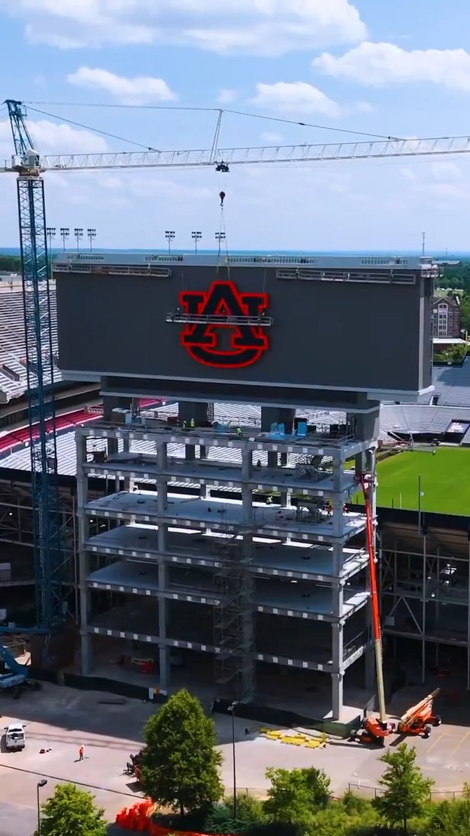 Jordan-Hare is looking different these days ๐๐ฅ