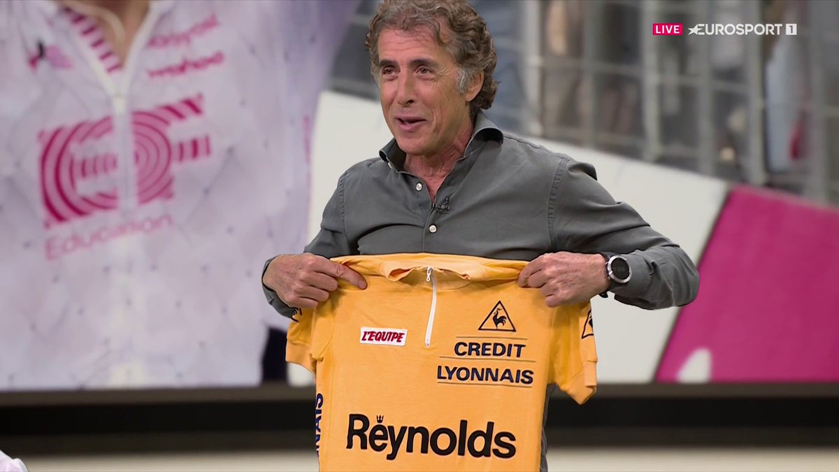 🌟 Reliquias que son auténticos tesoros del ciclismo Eduardo Chozas y Perico Delgado llevan a La Montonera algunos de los maillots que usaron durante su época como ciclistas profesionales. #LaCasadelCiclismo