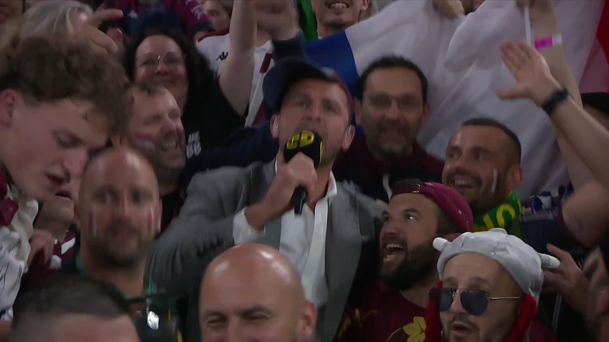 Of course, ryan wilson found himself in the thick of the celebrations with the Bordeaux fans 🙌 “We’re going to have to throw this back to the studio because I don’t think they speak English!” 😂 #investecchampionscup