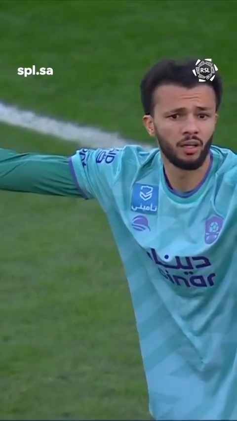 تصدي مشاري سنيور الرائع جدًا قبل 3 أشهر ، بحسب الرياضية خطوة واحدة تفصله عن التوقيع مع #الاتحاد 😰😰🧤🧤
