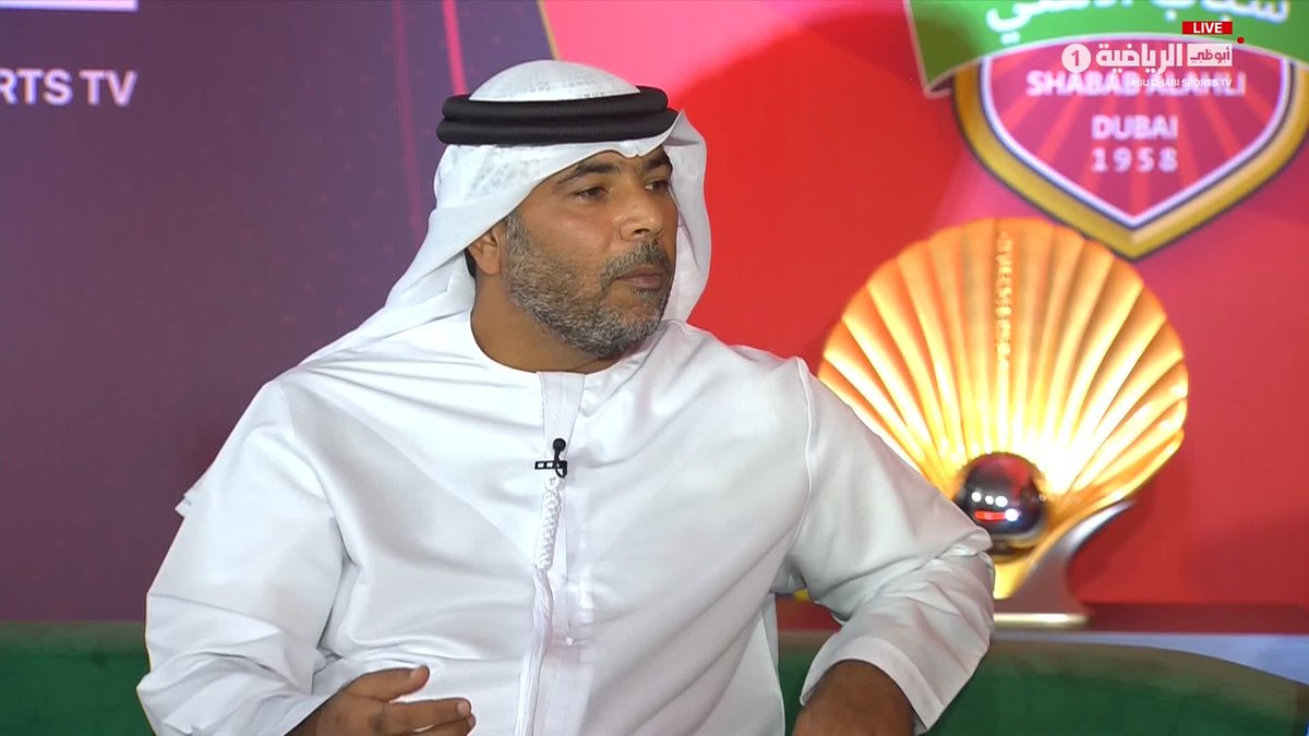تحدٍ ومكافأة من سردار إلى بالا.. قصة من غرفة ملابس شباب الأهلي #بطل_الرباعية 🏆 #شباب_الأهلي 🔴 #أبوظبي_الرياضية 1 📺