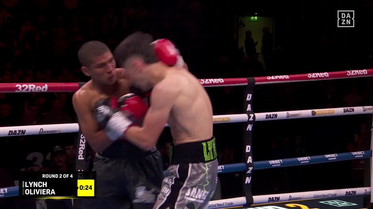 BIG pro debut! 💪 Reese Lynch proves to be too much and gets the TKO 👊 #TaylorEssuman | Live NOW on DAZN