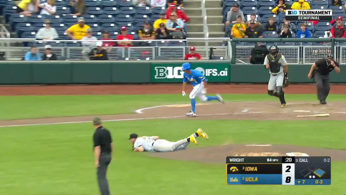 "6'8 and limber!" 🗣️ Iowa Baseball's Daniel Wright dives off the mound for this one 👏 #B1GBaseball on Big Ten Network 📺