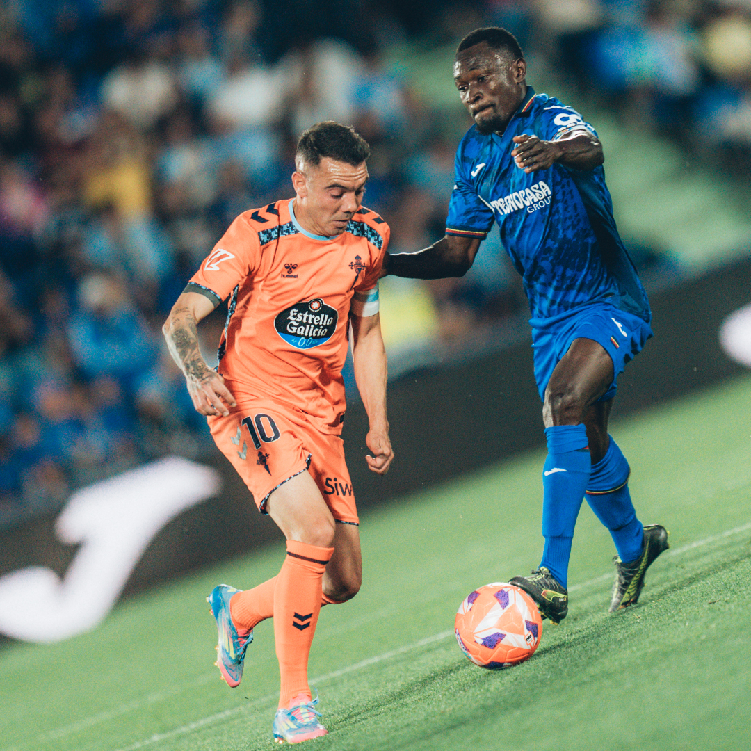 Tenía que ser él, lo prometió y con 37 años lo cumplió. Gol, asistencia y partidazo para devolvernos a Europa. No habrá otro jugador como Iago Aspas.
