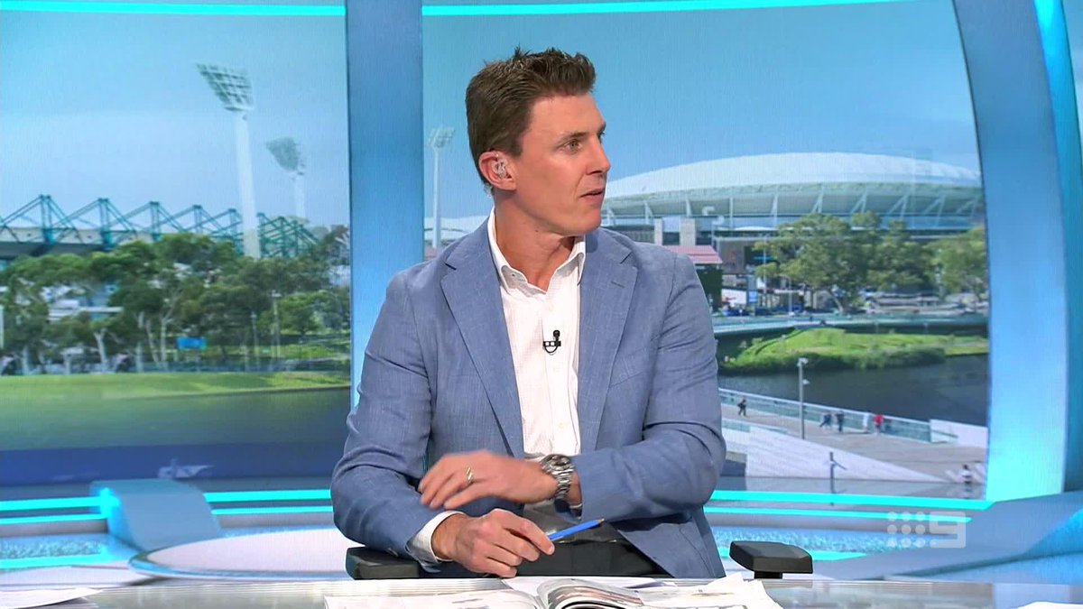"You can't say that that you think they're head and shoulders above anyone else..." "Collingwood? Absolutely." Llordo and TJ go head-to-head on who's the clear premiership favourite. #9AFLSFS | Watch on Nine & 9Now 🖥️