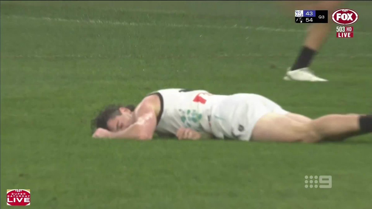 "It doesn't seem right though, does it?" "No, it doesn't." The panel agrees Alex Pearce is heading for a three-match ban for this incident with Darcy Byrne-Jones but question whether it's the right outcome. #9AFLSFS | Watch on Nine & 9Now 🖥️