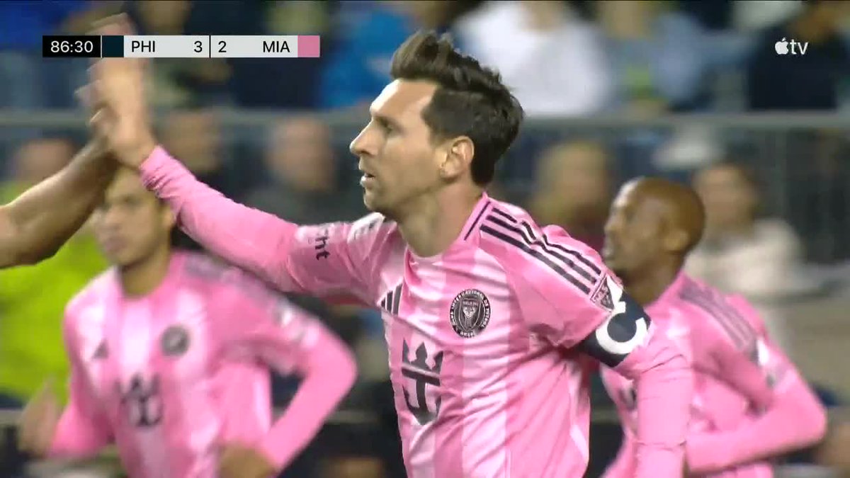 ¡¡EL GENIO FROTÓ LA LÁMPARA!! GOLAZO DE LEO MESSI DE TIRO LIBRE PARA INTER MIAMI ANTE PHILADELPHIA UNION. 📹 Major League Soccer on Apple