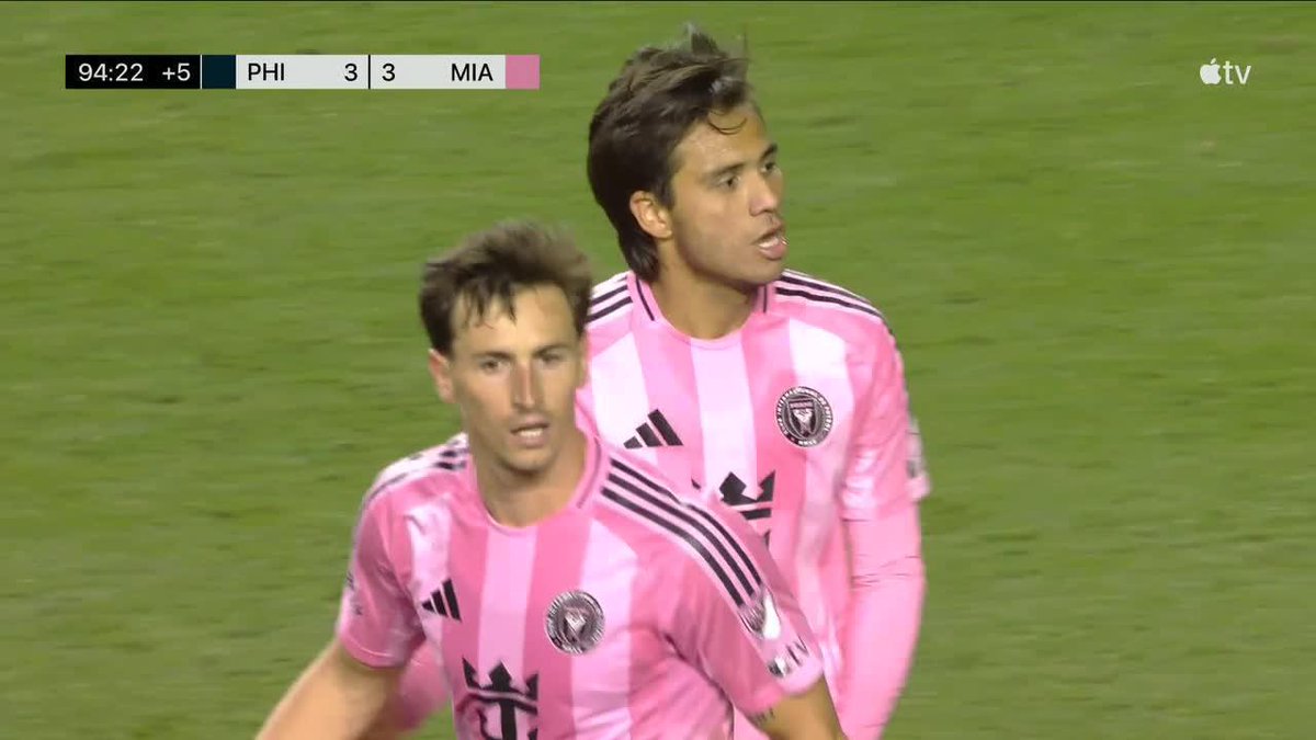 ¡GOLAZO AGÓNICO PARA EVITAR LA DERROTA! Telasco Segovia la clavó al ángulo y anotó el 3-3 final entre Inter Miami y Philadelphia Union. 📹 Major League Soccer on Apple
