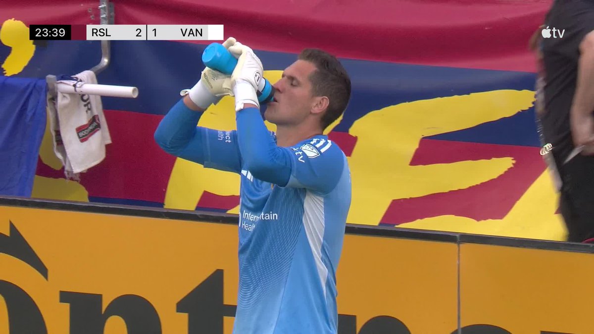 Brian White from the spot cool as ya like 😎 White's brace (in five minutes!) puts Vancouver Whitecaps FC level with RSL