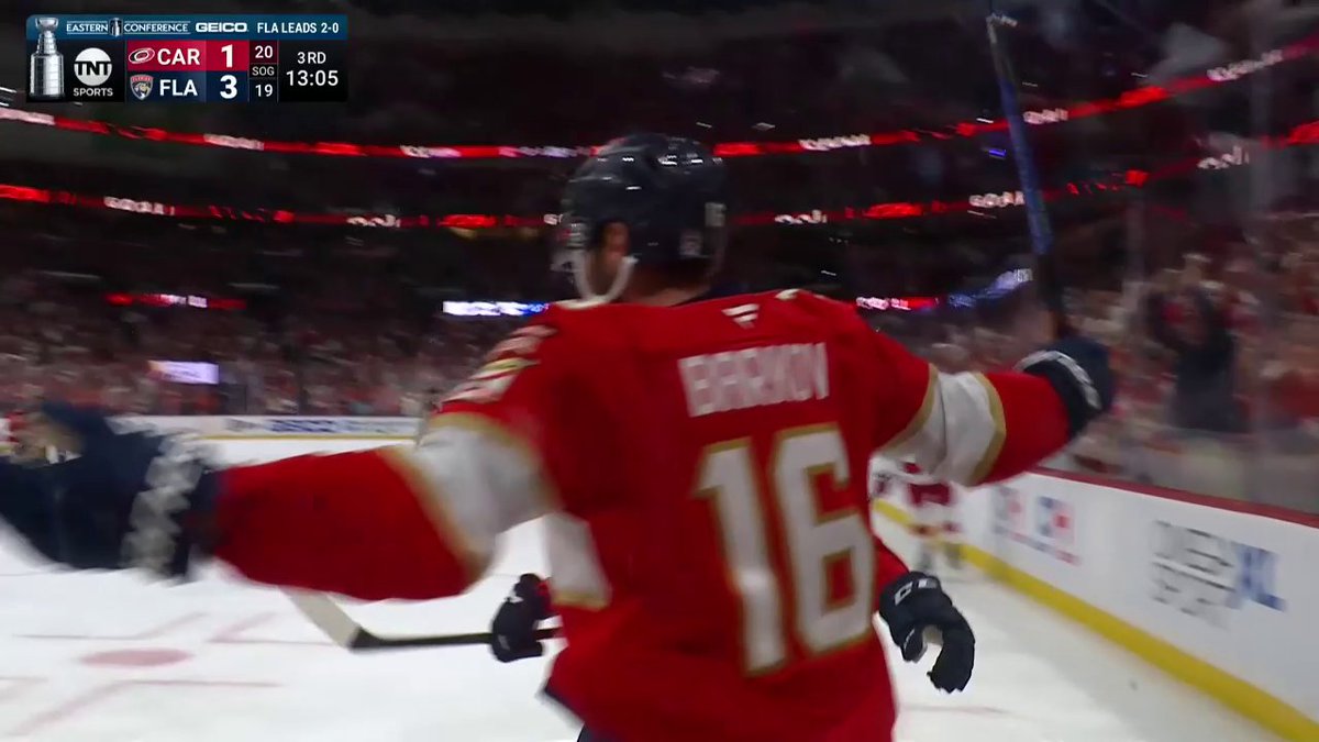 TWO GOALS IN 29 SECONDS 😼 IT'S ALL FLORIDA HERE IN THE THIRD PERIOD! #StanleyCup 🇺🇸: NHLonTNT &amp; HBO Max Sports ➡️ 🇨🇦: Sportsnet or stream on Sportsnet+ ➡️