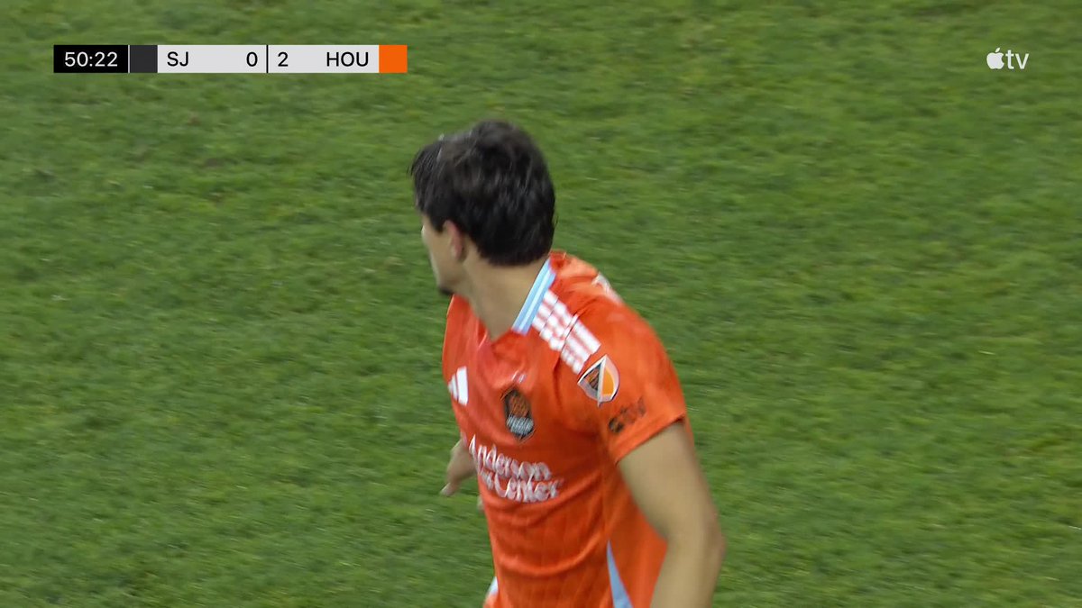 Felipe Andrade flies in for the header. 🇧🇷 Houston Dynamo FC leads San Jose, 2-0.