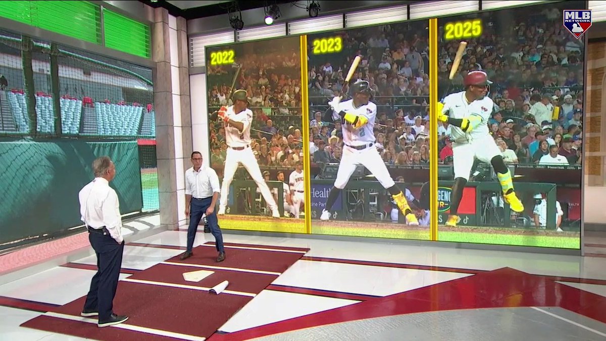 Geraldo Perdomo has completely evolved his batting stance from both sides of the plate dating back to the 2022 season. Mark DeRosa and Dan O'Dowd take a look at some side-by-sides and break down the numbers ⬇️ Arizona Diamondbacks | #MLBCentral