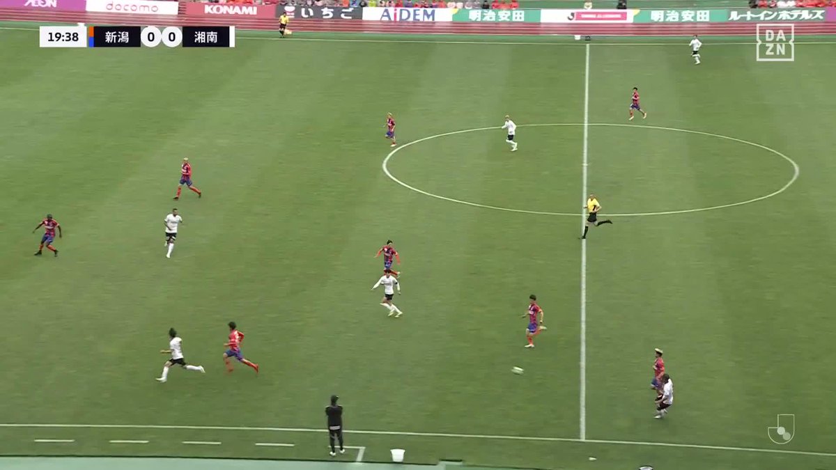 #モーメントブースター でシェアして盛り上がれ!​ ⚽️ゴール (19:43) 👟フェリッピ ルイス​​ 🆚アルビレックス新潟 vs 湘南ベルマーレ ​📺​DAZNでライブ配信中​ #DAZN #FanZone