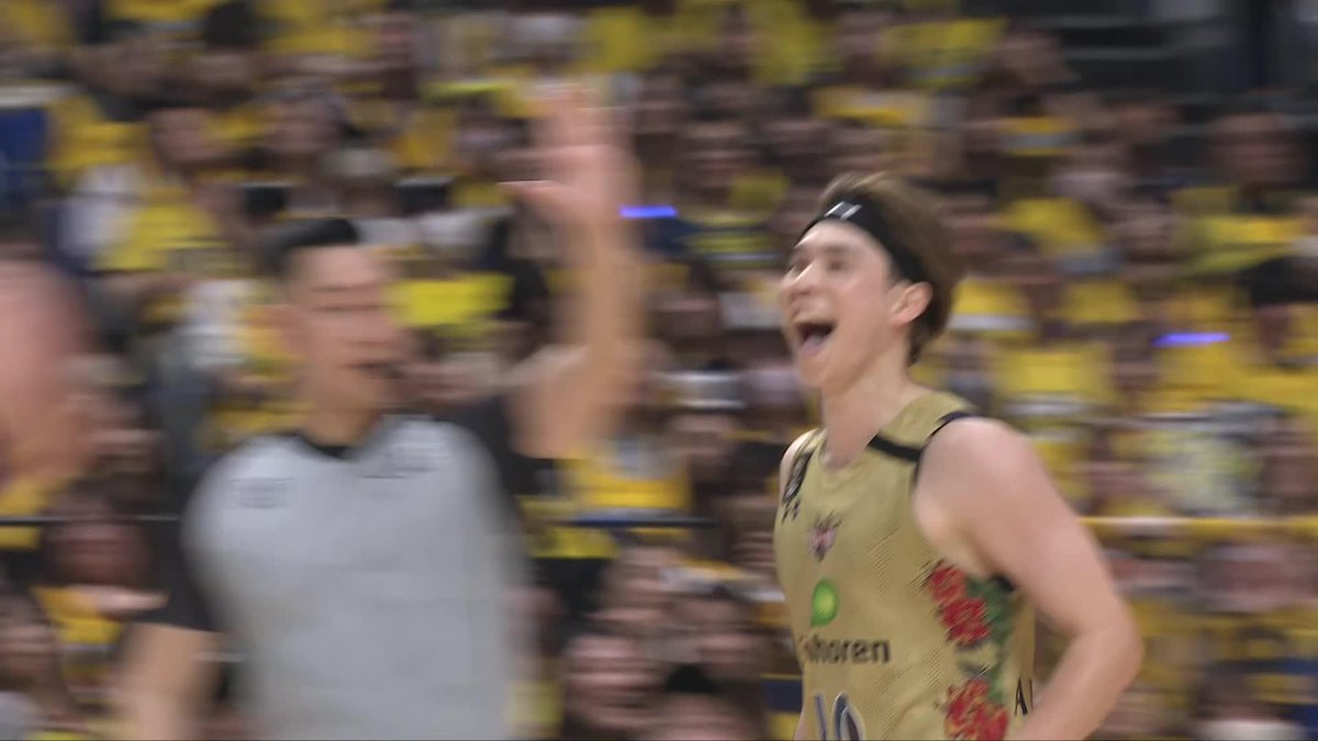 勝利をグッと引き寄せた琉球の3連続プレー！ Vic Law 荒川 颯 琉球ゴールデンキングス公式 📡バスケットLIVEで見逃し視聴 #Bリーグ #りそなグループ #Bリーグファイナル