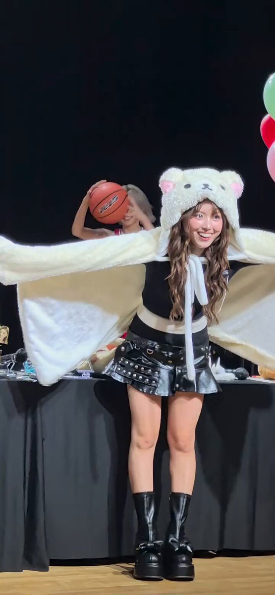 closer look of Bae Jinsol playing basketball 😭