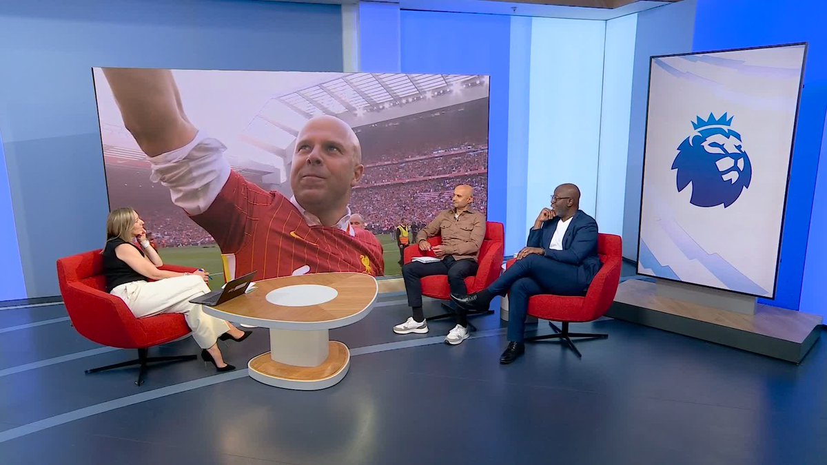 "He has had huge boots to fill and has done it effortlessly" Darren Lewis explains why Arne Slot is his manager of the season 🔴