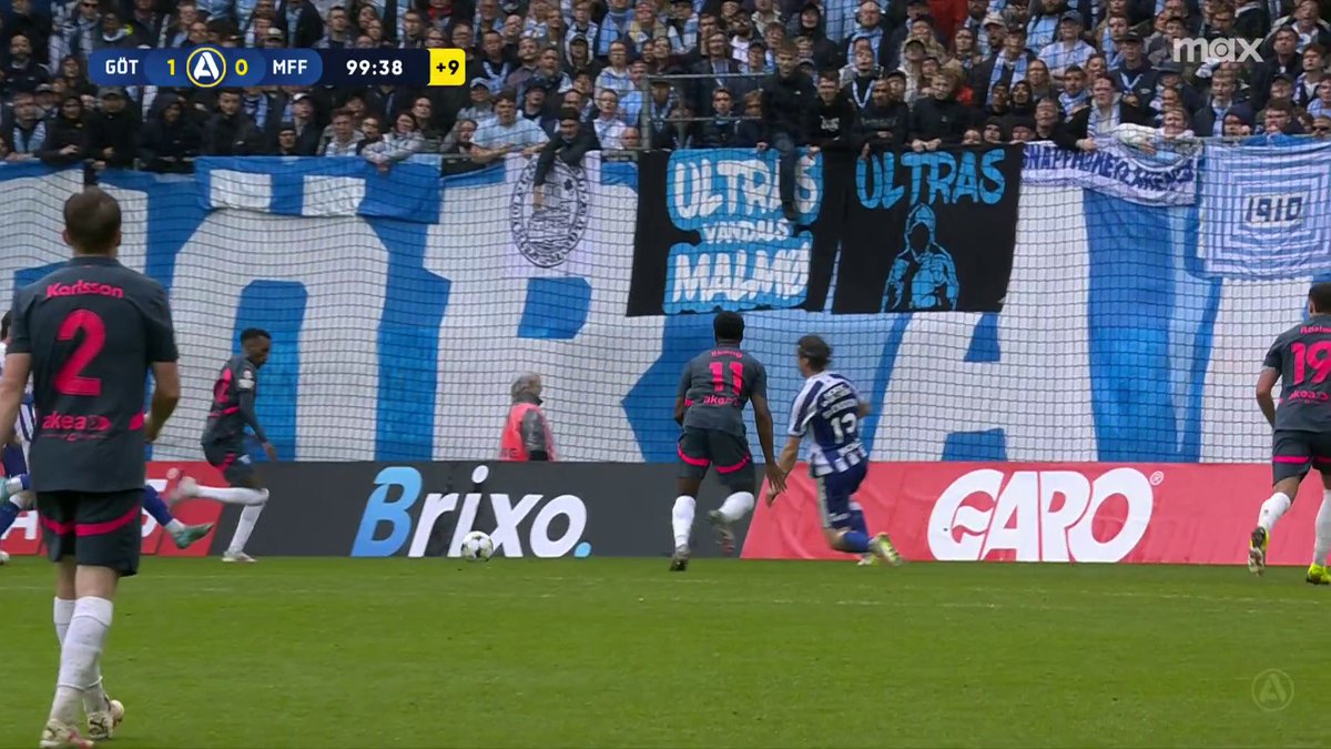 Taha Ali varnades för filmning när han föll i straffområdet i matchens absoluta slutskede 👀 📲 Se höjdpunkter från Allsvenskan på Max