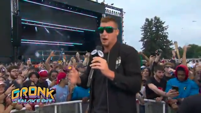The Indy 500 Snake Pit is a HUGE party. Of course that’s why FOX Sports: NFL’s Rob Gronkowski is there. #Indy500: 12:30p ET on FOX!