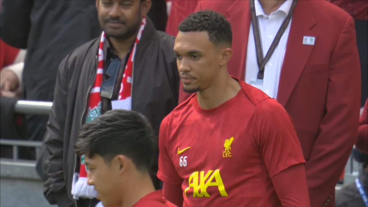 🗣️ "Let's not ruin it now" Jamie Carragher and Daniel Sturridge are hoping Trent Alexander-Arnold gets a better reception from Liverpool fans today 🔊