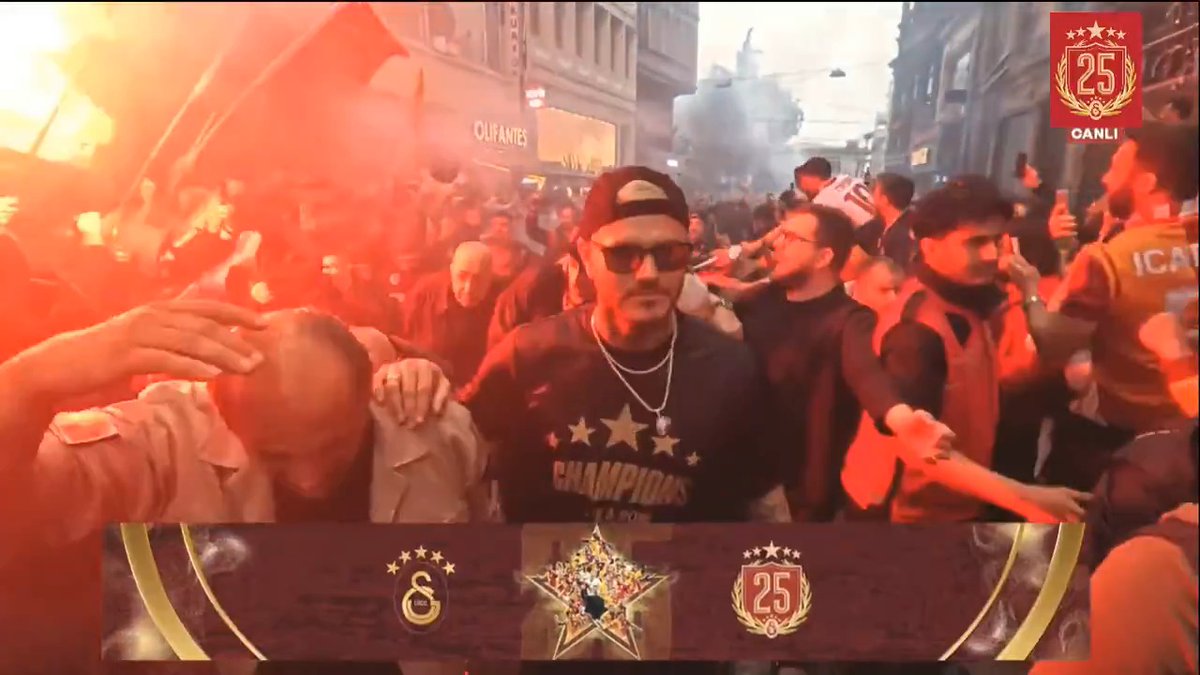 Takımımız, Mauro Icardi önderliğinde Galatasaray Lisesi'nden çıkış yaptı. (GS Youtube Katıl)