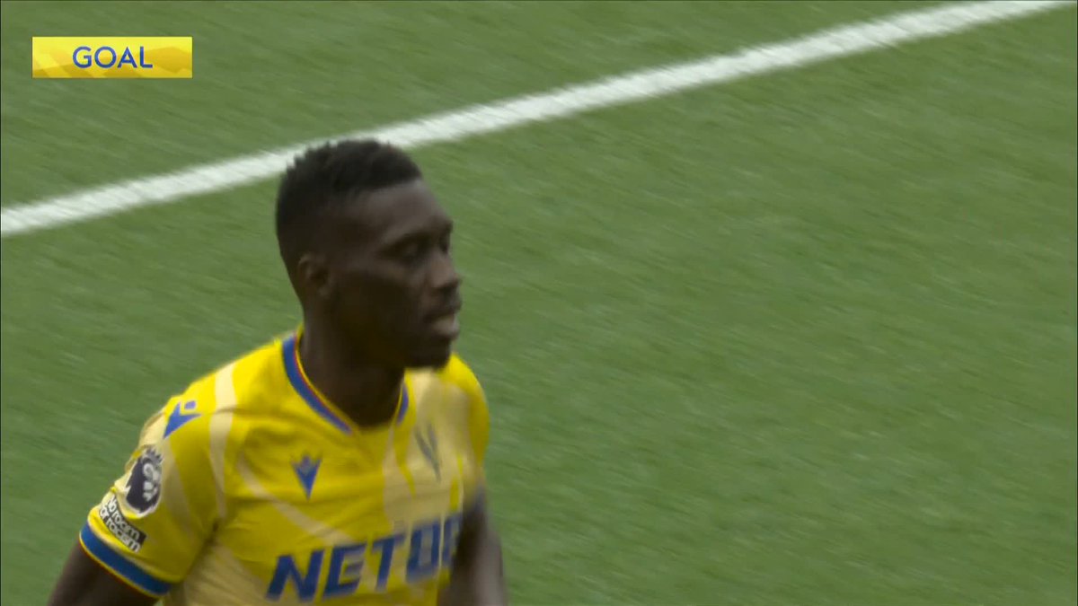 Ismaïla Sarr puts Crystal Palace ahead against Liverpool with a lovely finish! ✨