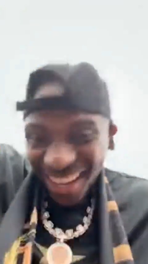 Osimhen: "İşte şimdi benim şarkım çalıyor! Yarim Yarim!"