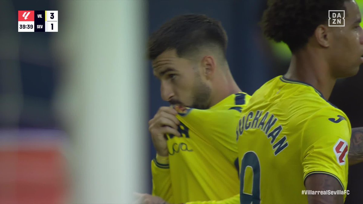 Si es su servicio final, que dé por seguro que nunca lo olvidarán 🥹 El ¿último? gol de Baena con el Villarreal en La Cerámica es una obra de arte y lleva beso al escudo incluido 🖼️ #LALIGAenDAZN ⚽️