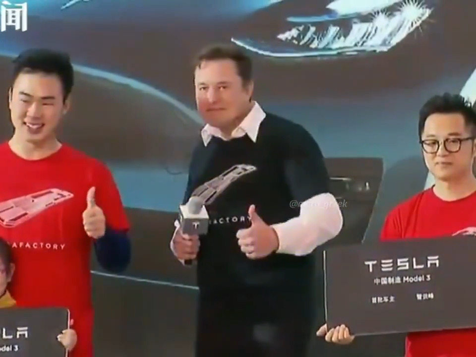 Elon is an alien trying his best to communicate with humans