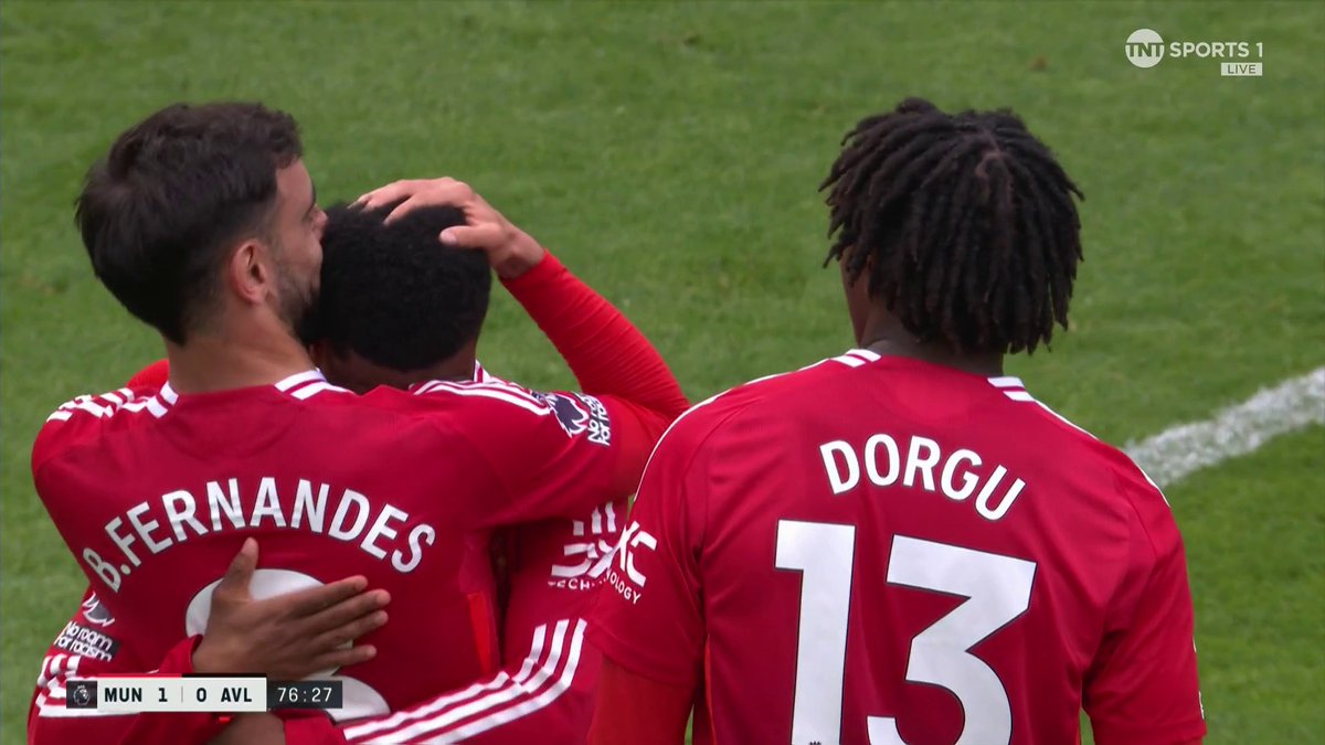 FINALLY Man Utd have the breakthrough... and it's Amad Diallo with it 🔥 Great ball from Fernandes and Diallo sneaks in at the back post to head home ⚽️ 📺 TNT Sports &amp; discovery+ UK