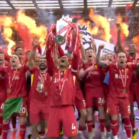 Liverpool are 𝐁𝐀𝐂𝐊 on their perch 🏆🔴 #PL | #SSPL