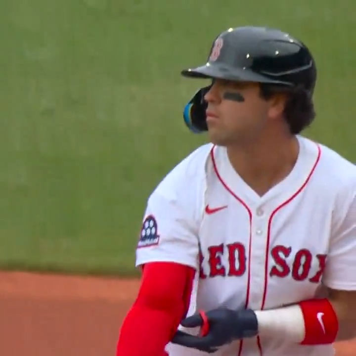 Save that ball! Marcelo's first big league hit. 👏