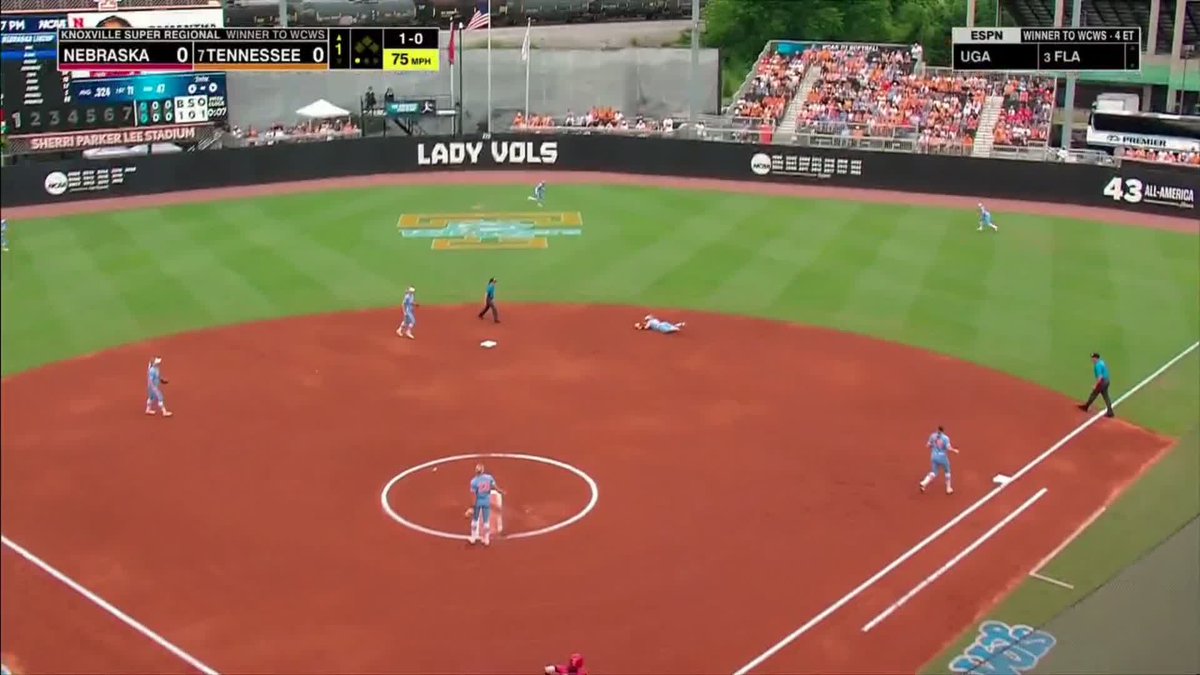 Vol defense is LOCKED IN 🔒 #RoadToWCWS x 🎥 ESPN / Tennessee Softball