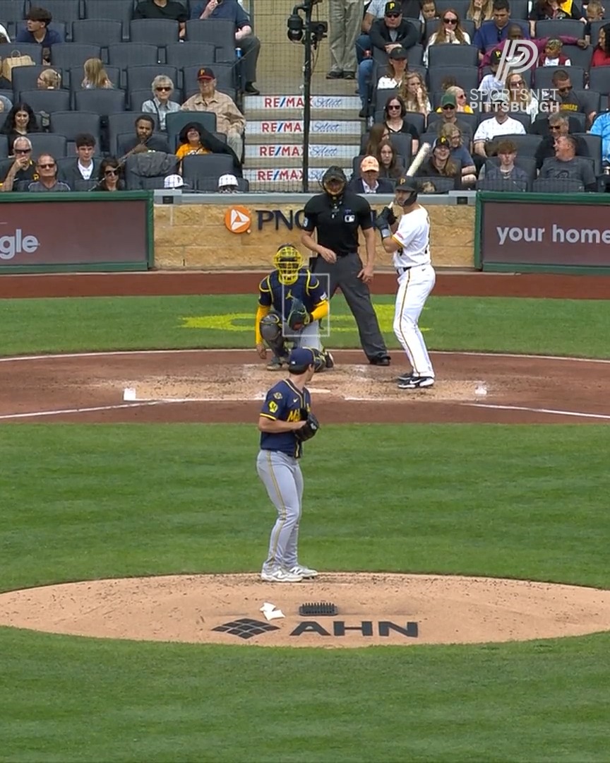 Cutch had to take a quick nap after rushing back to first 🤣