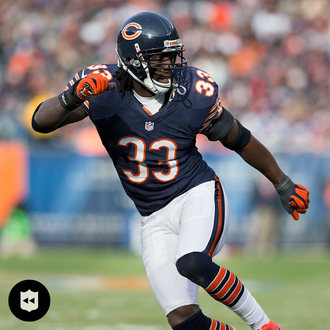 3 minutes of Charles Tillman and his famous Peanut Punch. 🥜🥊 Such a crime that he’s not in the Hall of Fame yet.