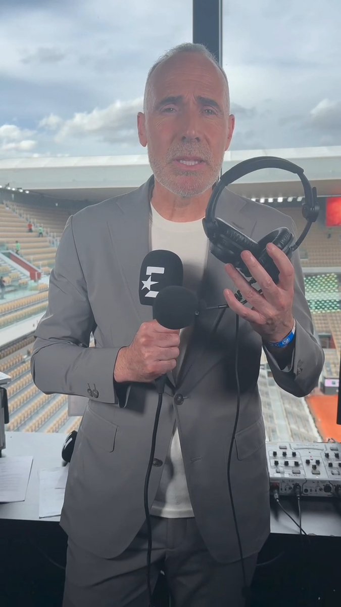 🎙️🧡 El emotivo mensaje de Alex Corretja desde la cabina de Eurosport.es en la que ha vivido tantos y tantos momentazos con Rafa Nadal: 📌 "Mi gratitud es eterna, que sepas que nos has hecho vivir cosas inexplicables" #RGMax | #RGEurosport