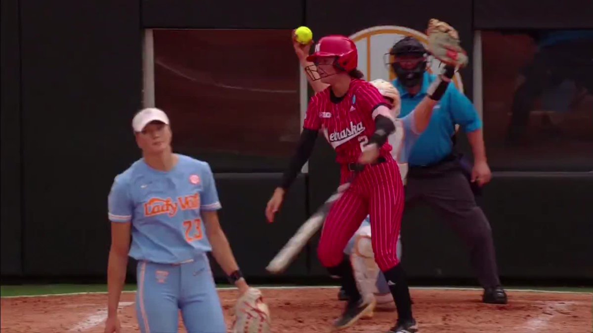 HUGE strikeout 😤 #RoadToWCWS x 🎥 ESPN / Tennessee Softball
