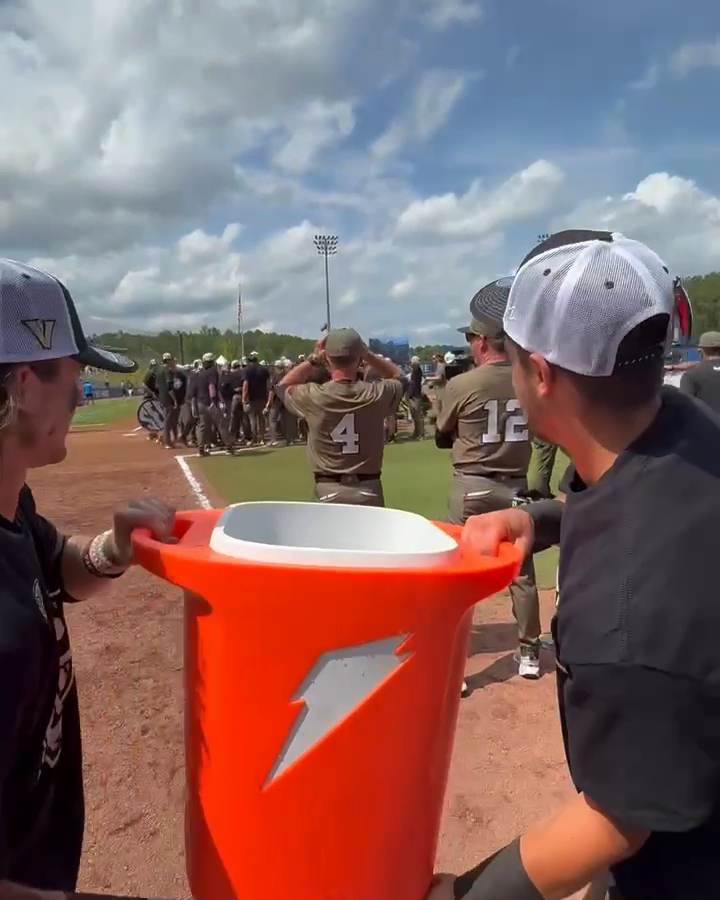 GOT COACH WITH THE BATH 👏 Tim Corbin is the first head coach to win 50 SEC tournament games 👏⚓️ Vanderbilt Baseball
