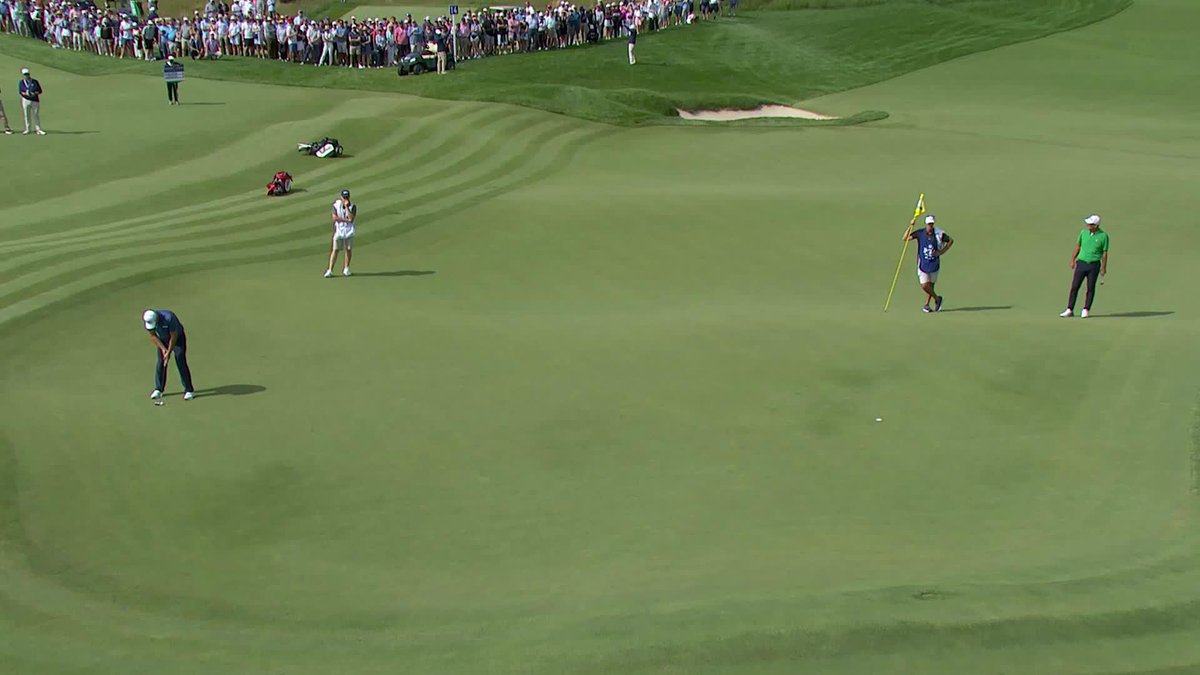 Paddy is making everything!! He now leads by two chasing his second senior major 💪 @SeniorPGAChamp