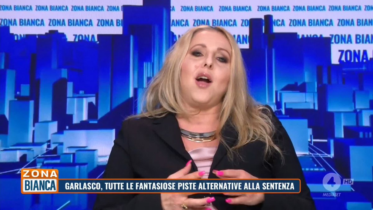 "In una delle pennette di Chiara Poggi c'erano delle ricerche sulla pedofilia" Cosรฌ a #zonabianca la giornalista Rita Cavallaro sul caso #Garlasco.