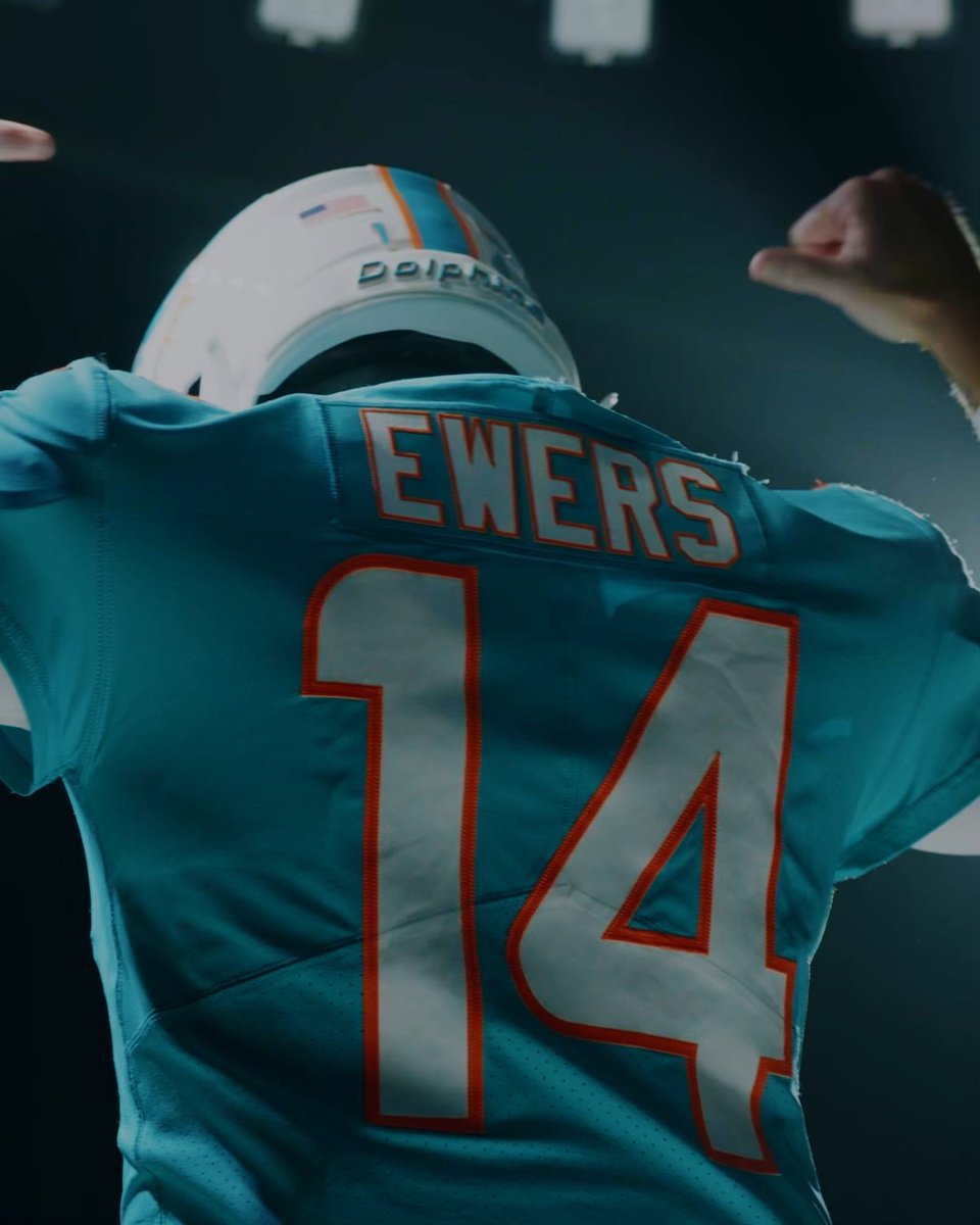 14 is bringing some heat to the Sunshine State 🔥 Quinn Ewers Miami Dolphins #NFLPA #RookiePremiere