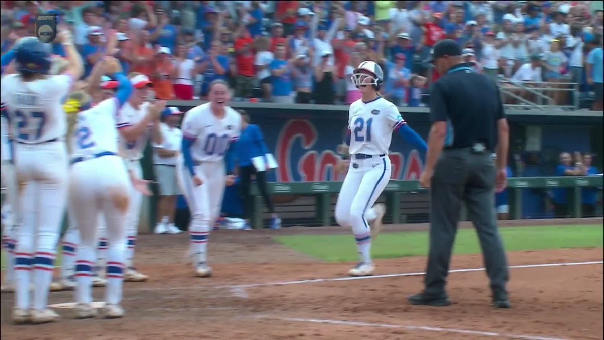 ANOTHER ONE FOR THE GATORS 🔥 #RoadToWCWS x 🎥 ESPNU / Gators Softball