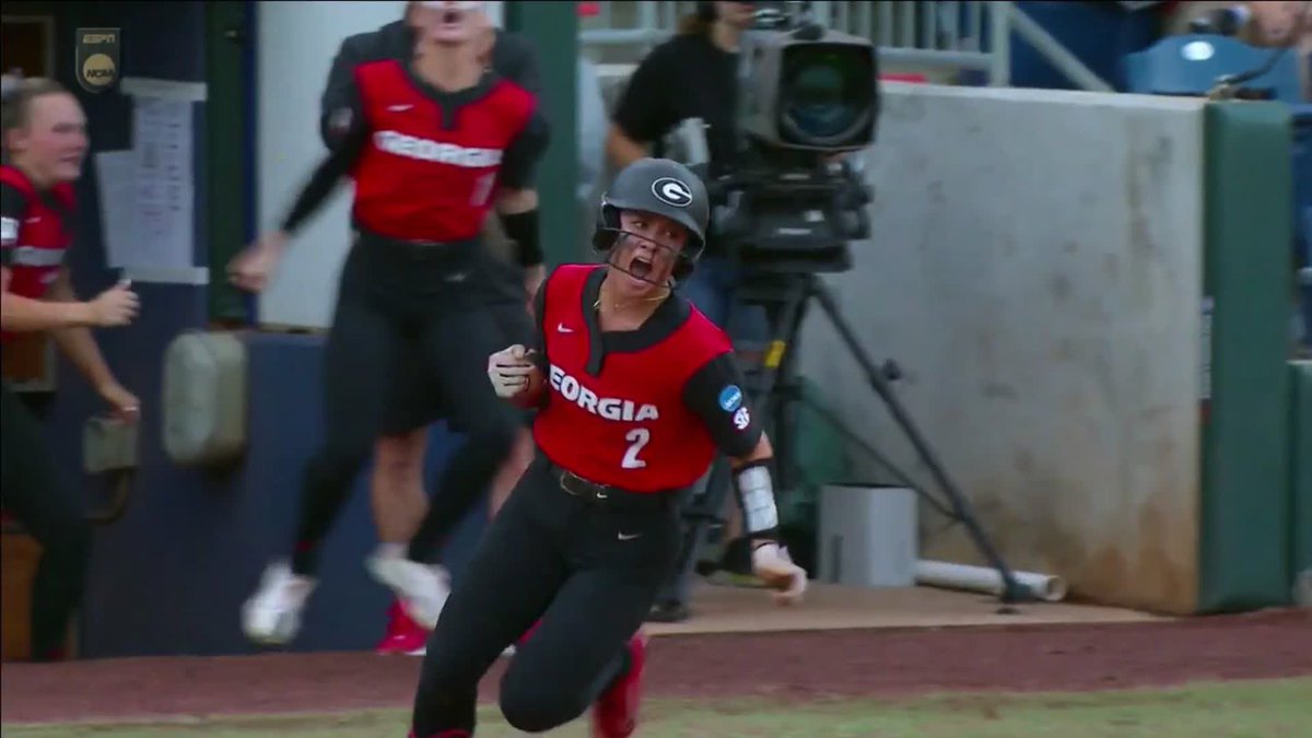 Sent it RIGHT OUT OF THERE 🚀 #RoadToWCWS x 🎥 ESPNU / Georgia Softball
