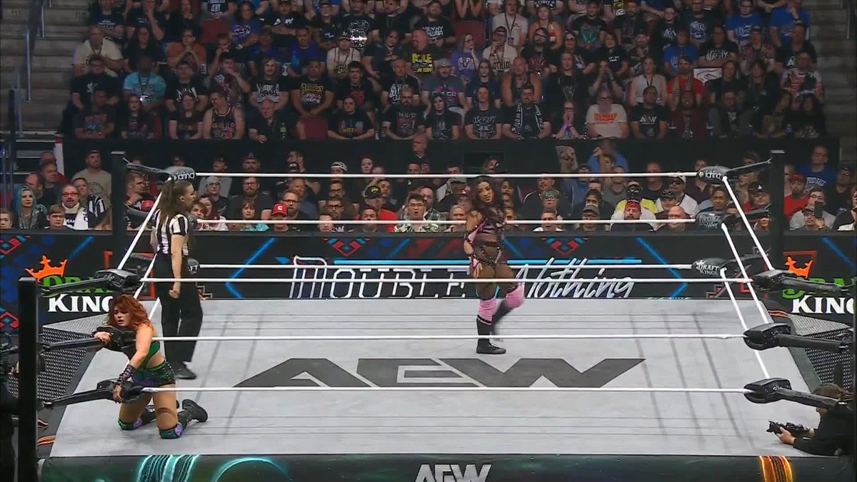 The CEO Mercedes Moné Varnado with a rare miss! @Jmehytr takes advantage! Watch #AEWDoN on PPV right now!