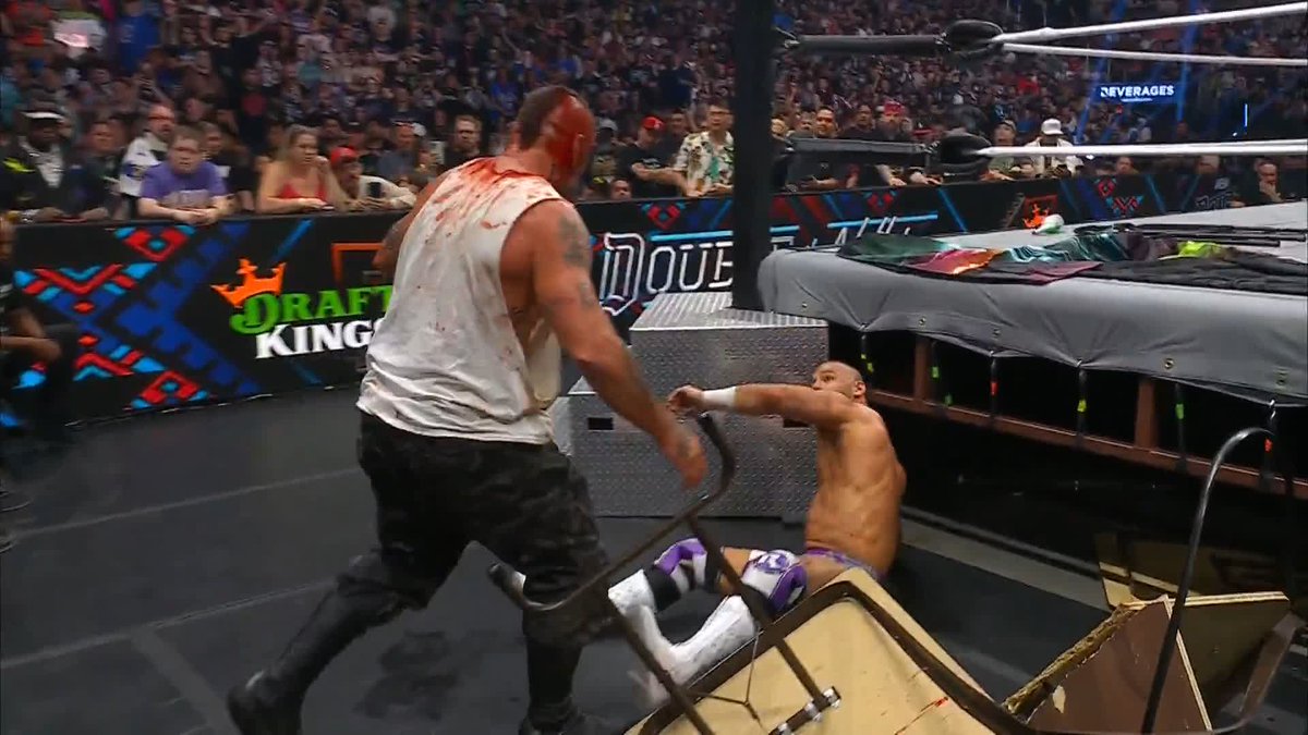 NOT THE SCISSCORS! Watch #AEWDoN LIVE on PPV right now!