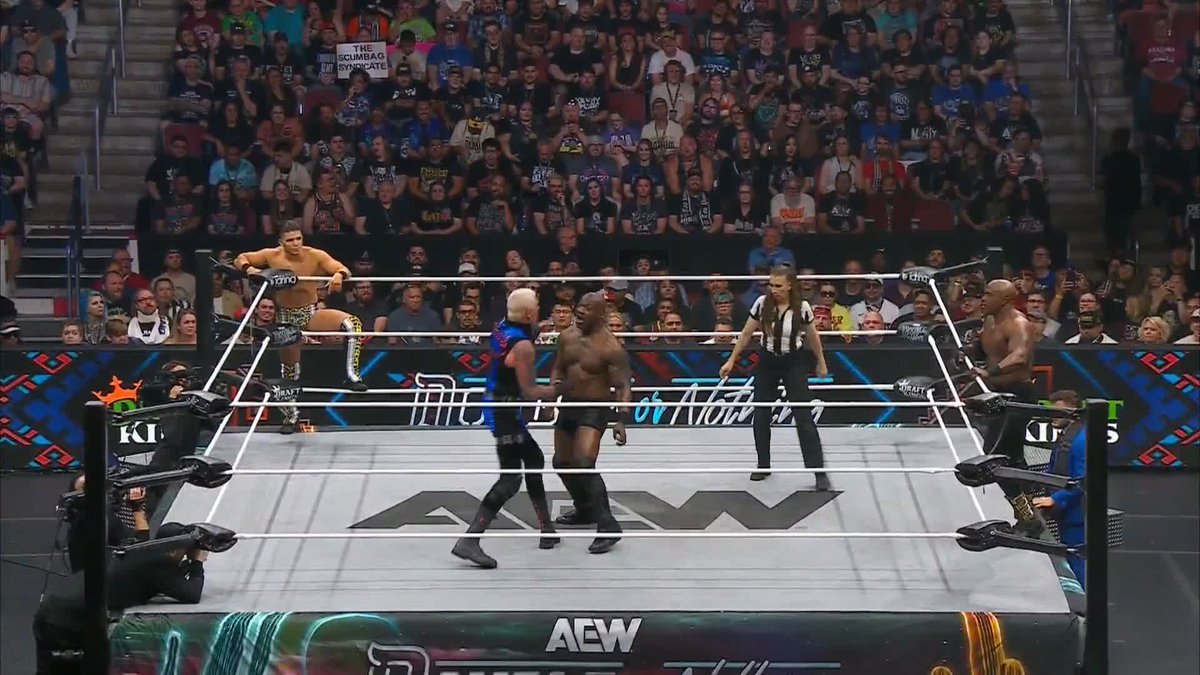 I've missed Sammy Guevara. He's sooo good in the ring. He can make anyone look amazing and he makes his offense look smooth and easy. We need all of our Pillars back on AEW Television.
