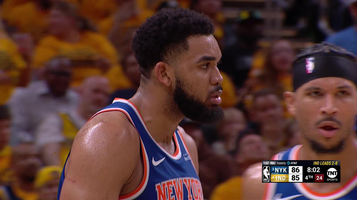 KAT GOT UP FOR THE POSTER 😱😱
