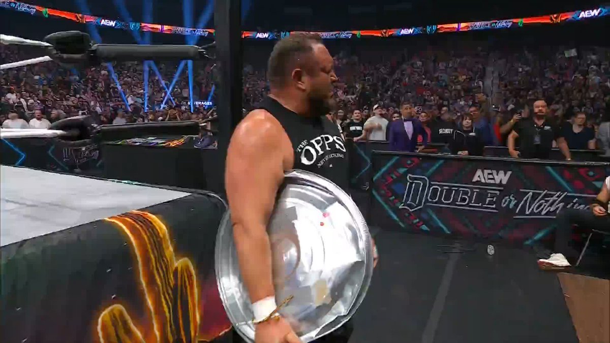 .Samoa Joe adds his own percussion section! Watch #AEWDoN LIVE on PPV right now!