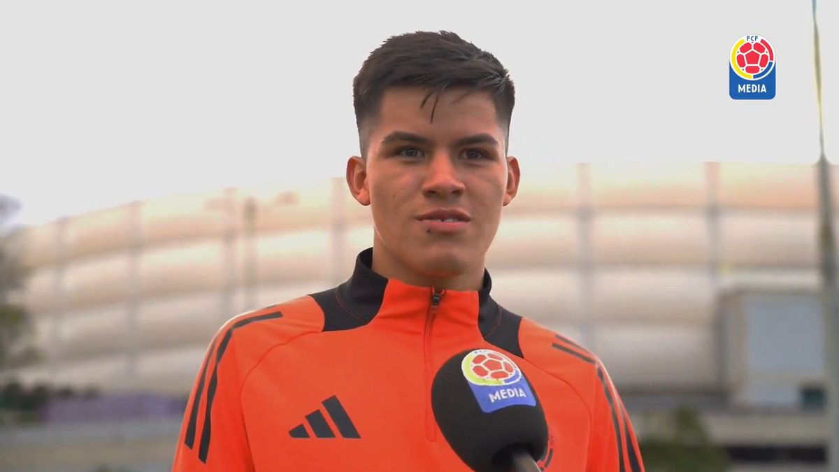 🎥 La Selección Colombia Masculina Sub-16 entrena en Bogotá y sus jugadores comparten sus impresiones tras la jornada de trabajo.⚽ #LaSeleNosUne🇨🇴